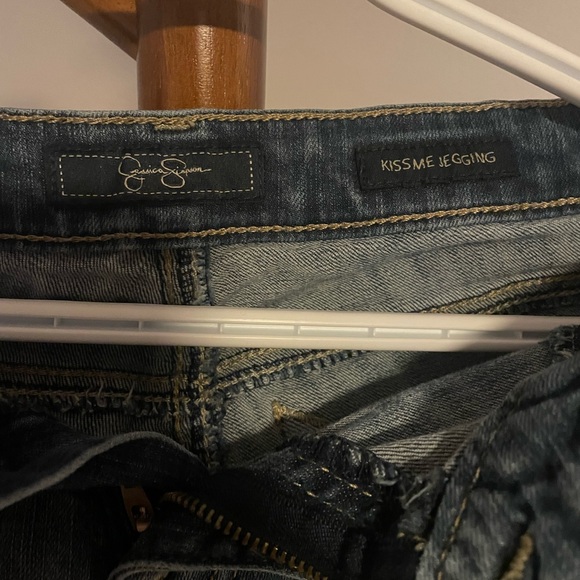 Jessica Simpson Kiss me Jeggings - Picture 2 of 4